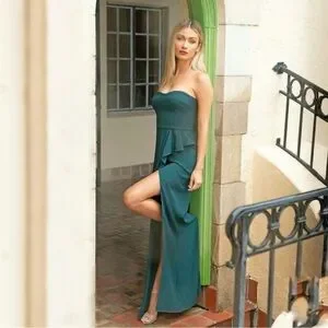 Dress the Population | Dresses | Dress The Population Kai Strapless Gown  With High Slit In Pine Green Size Xxl | Poshmark